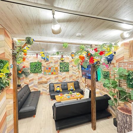 New Open Hotel Jungle Fun Fun J5 Coin Parking 500Yen For 24Hours Usj10 Minutes Ósaka Exteriér fotografie